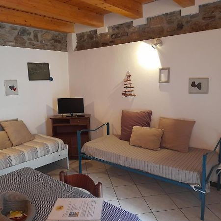 A Casa Di Sole Apartment Brovello-Carpugnino Bagian luar foto