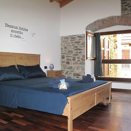 A Casa Di Sole Apartment Brovello-Carpugnino Bagian luar foto