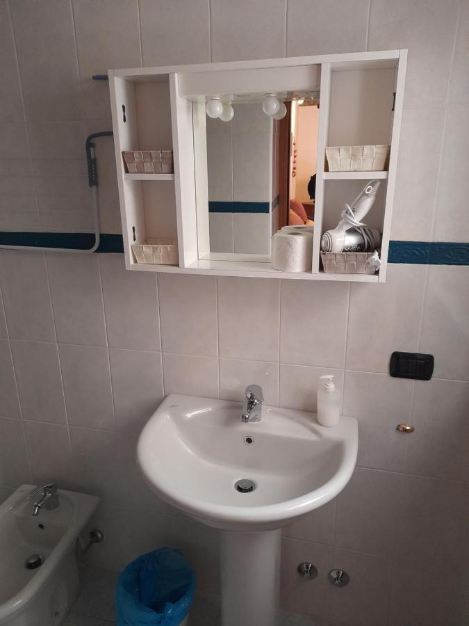 A Casa Di Sole Apartment Brovello-Carpugnino Bagian luar foto