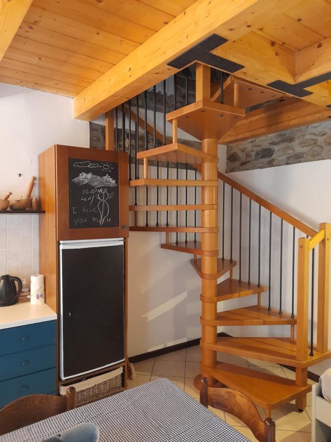 A Casa Di Sole Apartment Brovello-Carpugnino Bagian luar foto