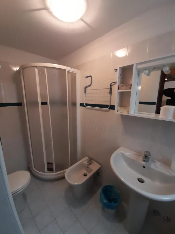 A Casa Di Sole Apartment Brovello-Carpugnino Bagian luar foto
