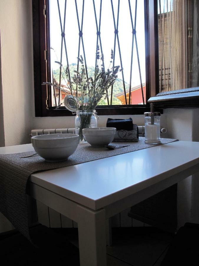 A Casa Di Sole Apartment Brovello-Carpugnino Bagian luar foto