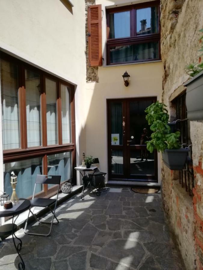 A Casa Di Sole Apartment Brovello-Carpugnino Bagian luar foto