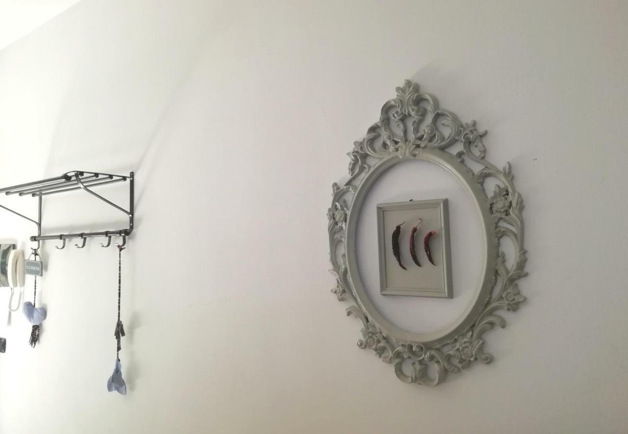 A Casa Di Sole Apartment Brovello-Carpugnino Bagian luar foto