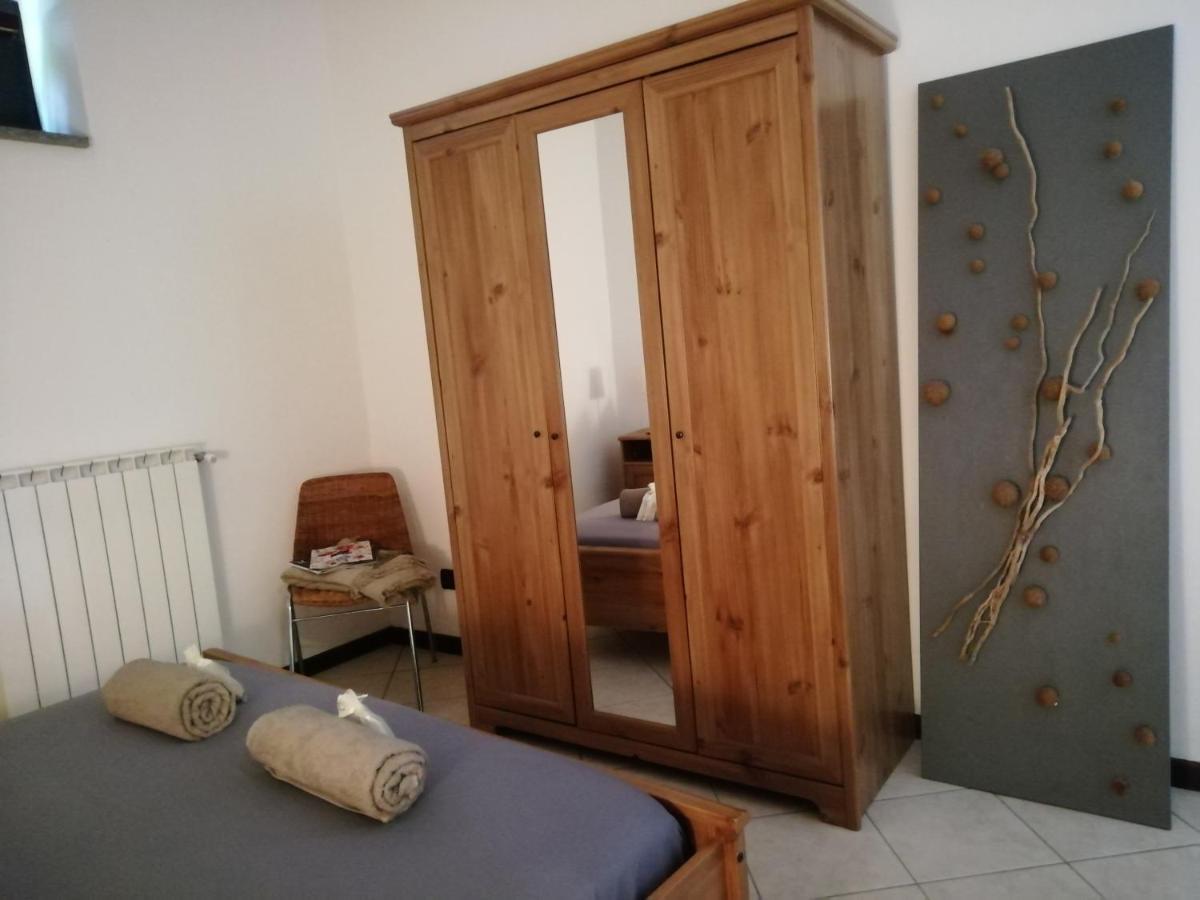 A Casa Di Sole Apartment Brovello-Carpugnino Bagian luar foto